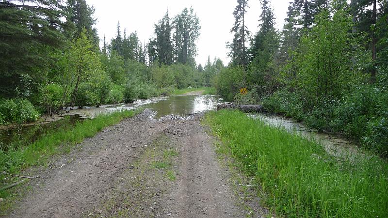 bc2ak-P0441.JPG - Alaska trip 08; bc2ak; Moberly Lake road; water crossing;