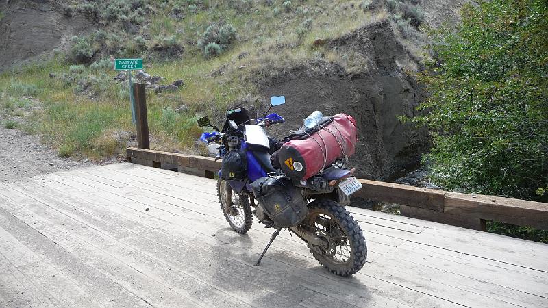 bc2ak-P0469.JPG - Alaska trip 08; bc2ak; Gang ranch; DRZ on bridge